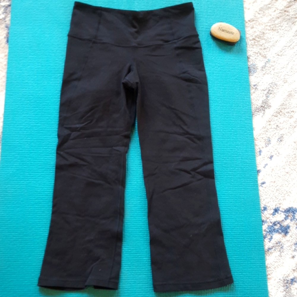 Lululemon crops